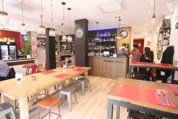 Interior de Goiko Grill, una de las mejores hamburgueserÃ­as de Madrid.