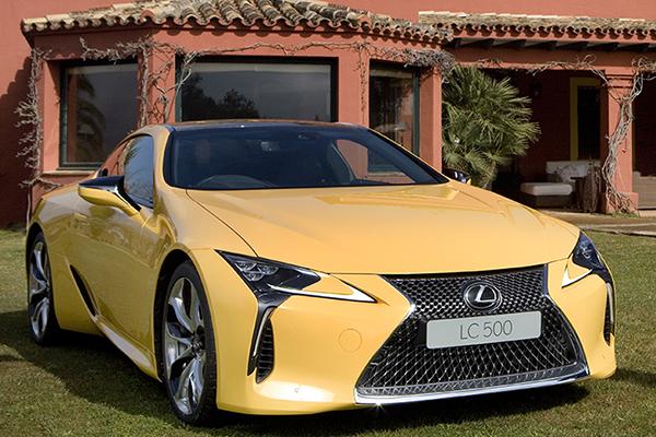 roberto merhi nuevo embajador de lexus para su gama deportiva roberto merhi nuevo embajador de lexus para su gama deportiva