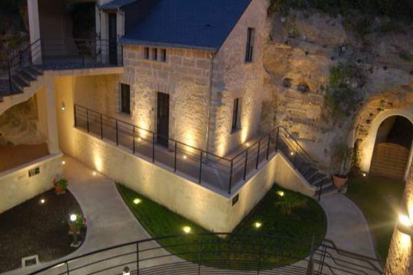 alojarse en un hotel troglodita cavado en la roca una propuestanbsppara unas vacaciones inslitas en familia alojarse en un hotel troglodita cavado en la roca una propuestanbsppara unas vacaciones insolitas en familia