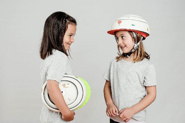closca lanza closca kids helmet el primer casco de bicicleta para nios diseado para la smart city closca lanza closca kids helmet el primer casco de bicicleta para ninos disenado para la smart city