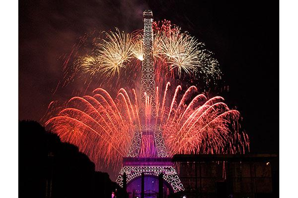 pars es siempre una fiesta pero en verano lo es an ms paris es siempre una fiesta pero en verano lo es aun mas