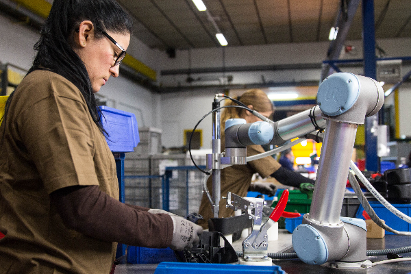 los robots colaborativos que sern tus prximos compaeros de trabajo los robots colaborativos que seran tus proximos companeros de trabajo
