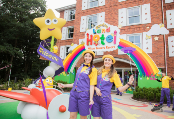 vuelve-a-tu-infancia-en-un-alojamiento-con-tematica-de-juguetes hotel de juguetes reino unido