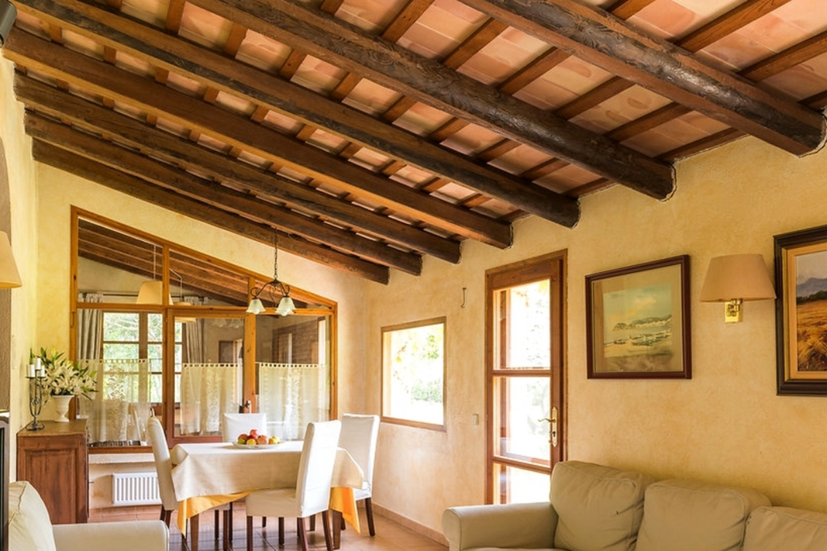 dormir en la cima de un rbol relajarse en un chteau francs o desconectar en el campo las propuestas de logis para este verano dormir en la cima de un arbol relajarse en un chateau frances o desconectar en el campo las propuestas de logis para este verano