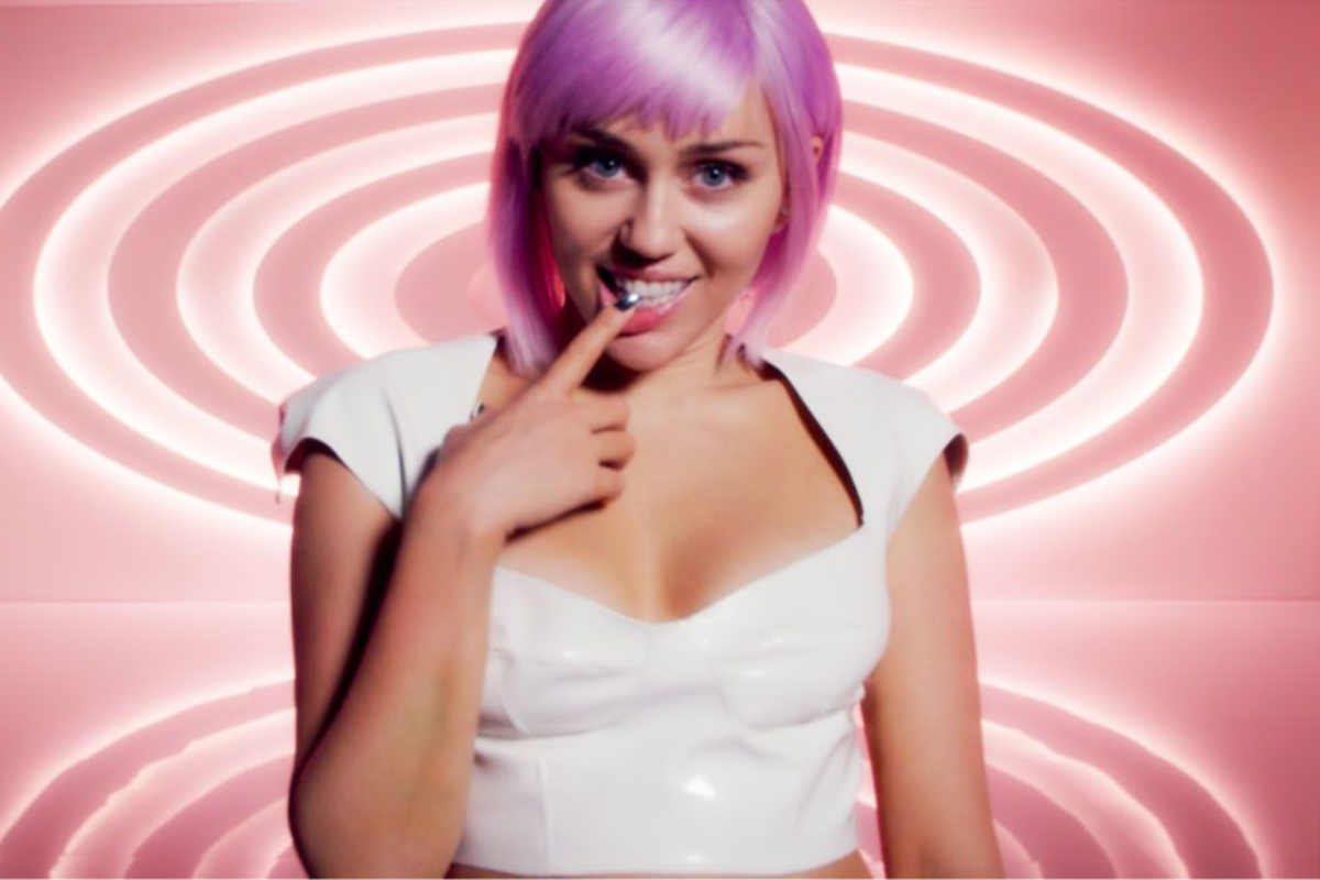 llega el vdeo musical de ashley o on a roll llega el video musical de ashley o on a roll