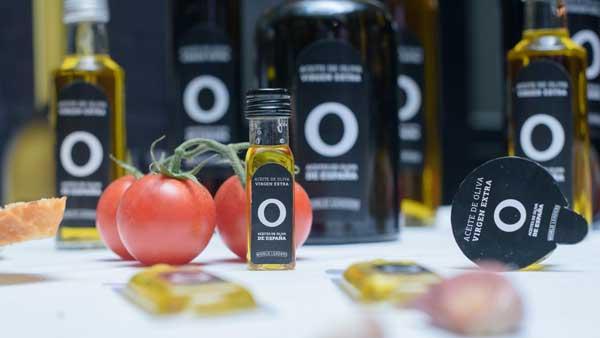 aceite de oliva siempre correctamente envasado y etiquetado aceite de oliva siempre correctamente envasado y etiquetado