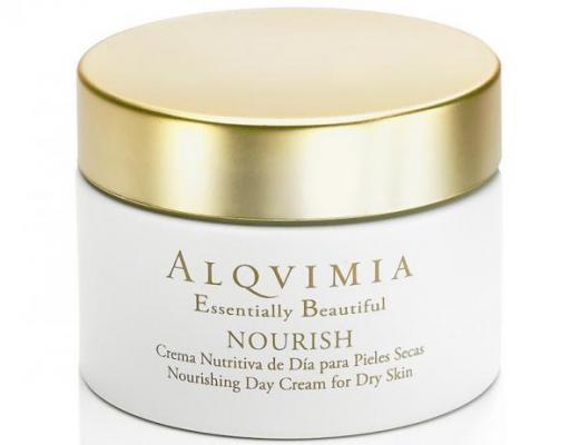 acaba-con-los-efectos-nocivos-del-friacuteo-en-tu-piel-con-el-nuevo-essentially-beautiful-nourish-de-alqvimia