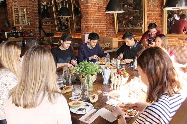 bezoya realiza su primer taller gastronoacutemico dentro de la iniciativa aguacadabra bezoya realiza su primer taller gastronoacutemico dentro de la iniciativa aguacadabra