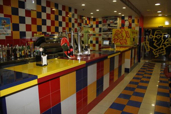 disfruta de una buena comilona con las hamburguesas mas grandes disfruta de una buena comilona con las hamburguesas mas grandes