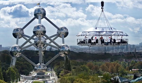 disfruta de una maravillosa comida en las nubes con dinner in the sky disfruta de una maravillosa comida en las nubes con dinner in the sky
