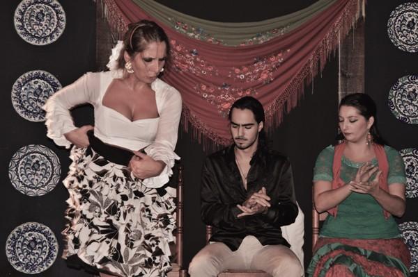 flamenco y cocido madrilentildeo disfruta de su alianza en el cafetiacuten la quimera flamenco y cocido madrilentildeo disfruta de su alianza en el cafetiacuten la quimera
