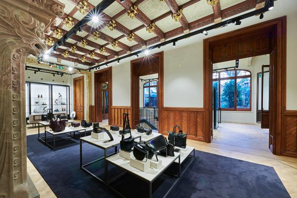 iquestauacuten no conoces el flagship store de massimo dutti en barcelona iquestauacuten no conoces el flagship store de massimo dutti en barcelona