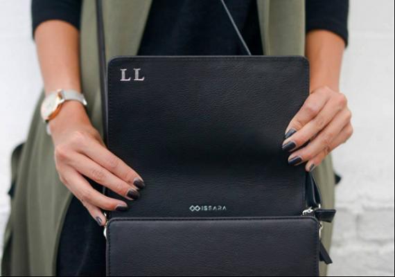 issara lanza una coleccioacuten de bolsos geolocalizables issara lanza una coleccioacuten de bolsos geolocalizables