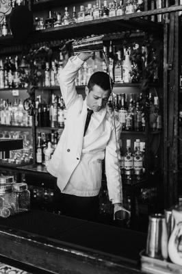 jorge oliva de la cocteleriacutea varsovia en la semifinal de la bacardi legacy coctail competition jorge oliva de la cocteleriacutea varsovia en la semifinal de la bacardi legacy coctail competition