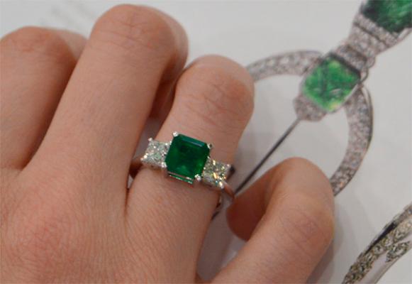 joyeriacutea de alta gama con los anillos de pedida y alianzas apodemia joyeriacutea de alta gama con los anillos de pedida y alianzas apodemia