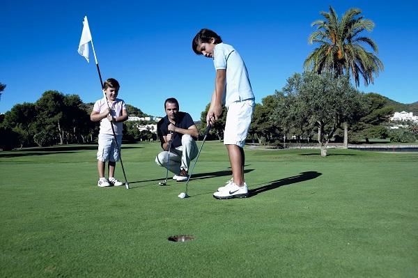 mejora tu swing en familia en la manga club mejora tu swing en familia en la manga club