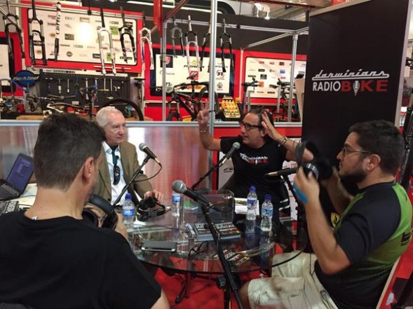 nace la primera radio dedicada a la bicicleta darwinians radio bike nace la primera radio dedicada a la bicicleta darwinians radio bike
