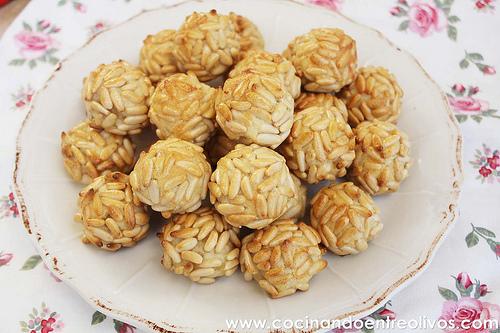 recetas de panellets el dulce rey del otontildeo recetas de panellets el dulce rey del otontildeo