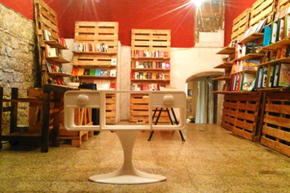 veusambveu un punto de encuentro social y cultural en el raval veusambveu un punto de encuentro social y cultural en el raval