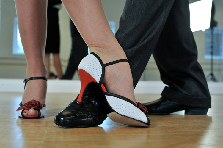 odias-el-gimnasio-ponte-a-bailar odias-el-gimnasio-ponte-a-bailar