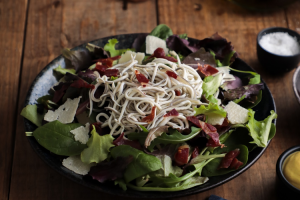ensalada-de-gulas-con-brotes-tiernos-una-comida-que-todos-recordaran ensalada-de-gulas-con-brotes-tiernos-una-comida-que-todos-recordaran