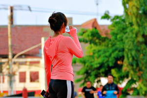 como-hidratarnos-adecuadamente-al-correr como-hidratarnos-adecuadamente-al-correr