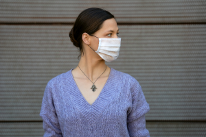 como-prevenir-las-consecuencias-en-la-piel-del-uso-de-mascarilla como-prevenir-las-consecuencias-en-la-piel-del-uso-de-mascarilla
