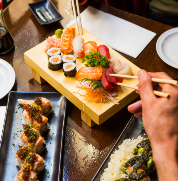 aficionate-a-comer-con-dos-palillos-en-los-mejores-japoneses-de-espa