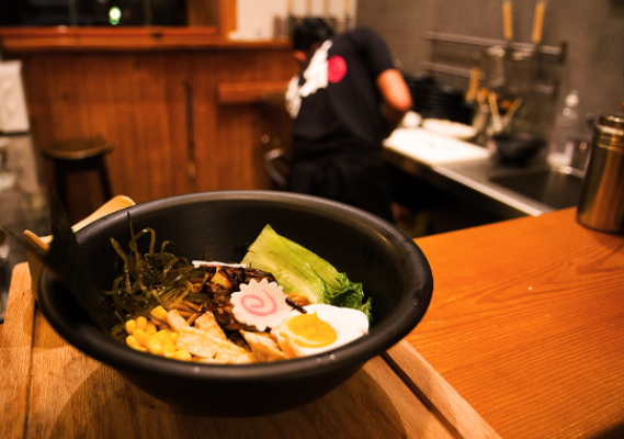 aficionate-a-comer-con-dos-palillos-en-los-mejores-japoneses-de-espa