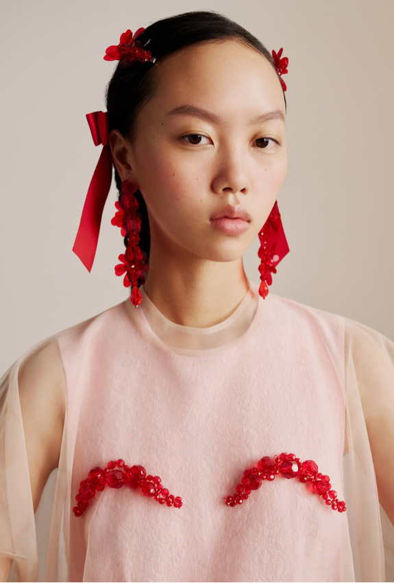 hampm-presenta-todas-las-piezas-de-su-coleccion-con-simone-rocha