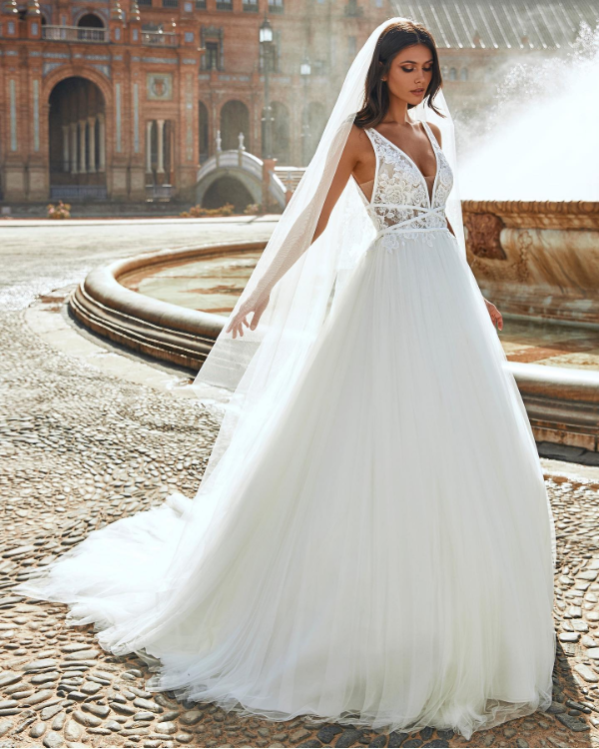 di-si-quiero-con-un-vestido-de-marchesa-for-pronovias