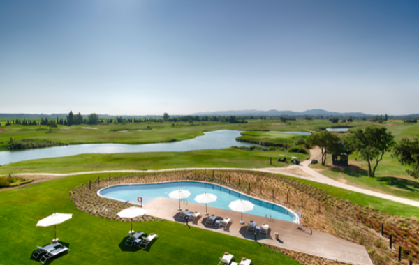 el-hotel-emporda-golf-te-brinda-el-escenario-ideal-para-desconectar