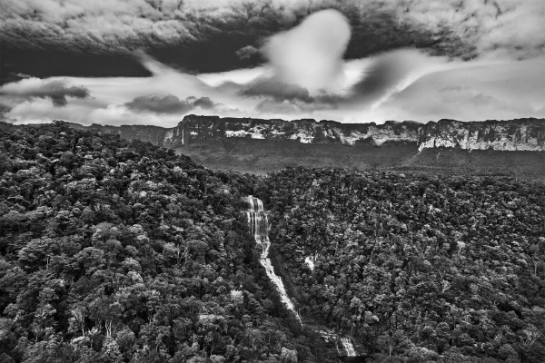 taschen-publica-amazonia-lo-nuevo-del-fotografo-sebastian-salga