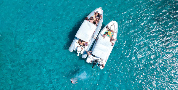 este-verano-navega-gracias-a-las-apps-de-alquiler-de-barcos