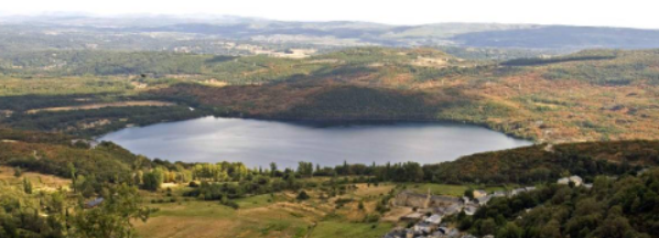 las-8-playas-de-interior-donde-es-posible-nadar-relajarse-y-practicar