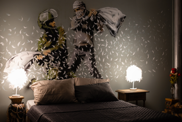 buceando-en-la-critica-social-de-banksy