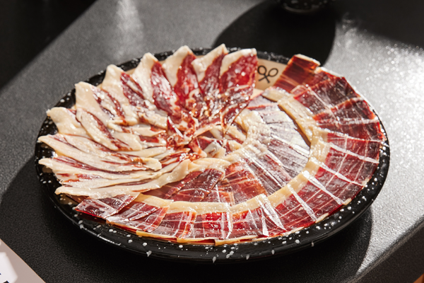 silbon-abre-su-primer-bar-de-la-moda-a-la-barra