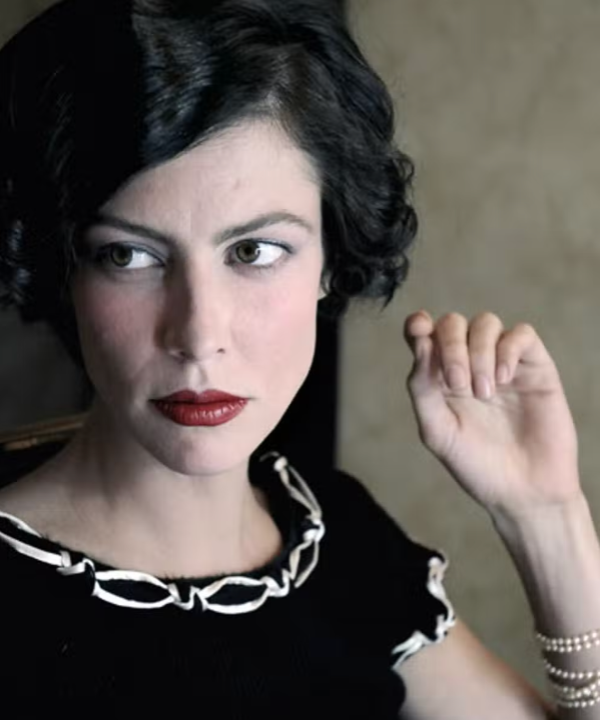 angela-navarro-recrea-el--bob-coco-chanel