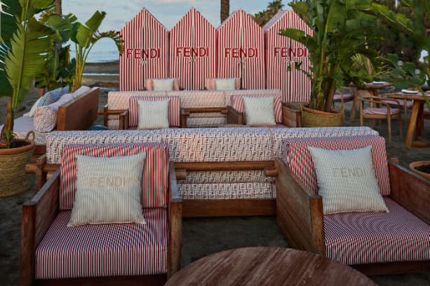 aun-estas-a-tiempo-de-disfrutar-del-beach-club-de-fendi-en-marbella