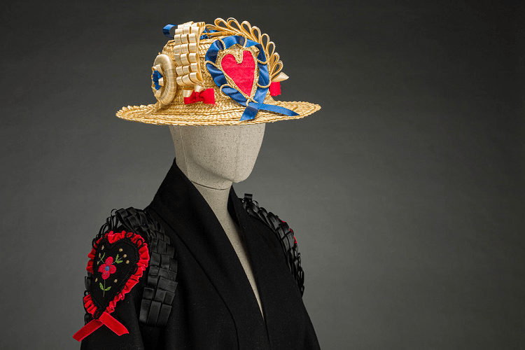 esvivir.com_museo_traje_ahonda_22487_22111732.png (750×500)